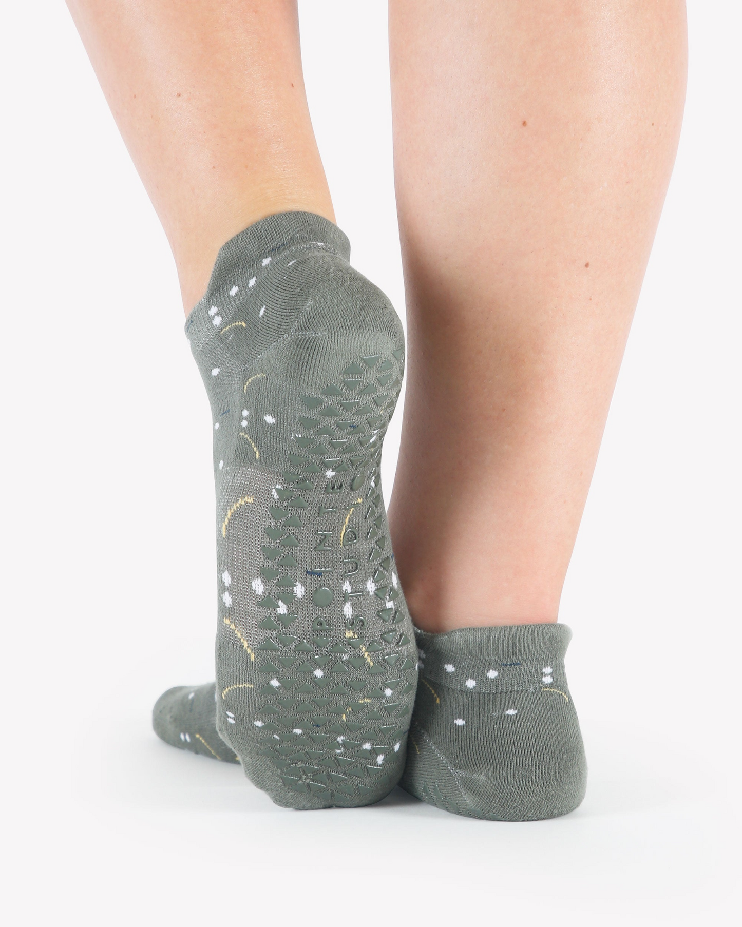 Pointe Studio- Olive