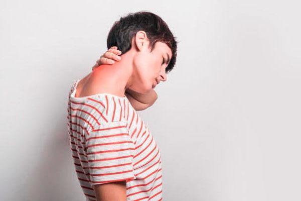 ¿Sufres de dolor en cuello y espalda? - The Pilates Studio Online