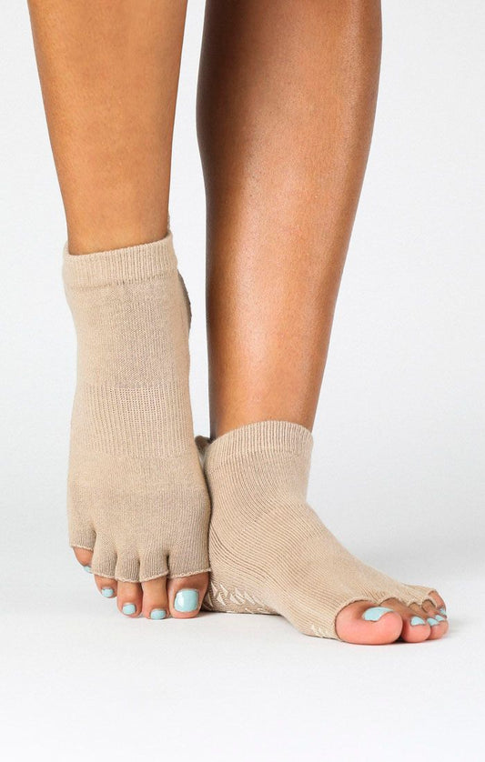 SALE! Pointe Studio-Sand. Antes: $18